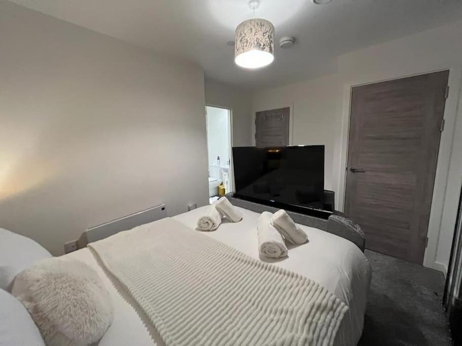 Bayard Luxe 2 Bedroom Penthouse Duplex Peterborough Exterior photo